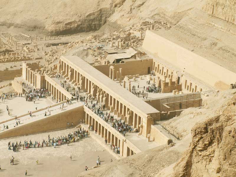 ancient Egypt tourism attractions natural or historical sites + travel guide luxor karnak and valley of the kings